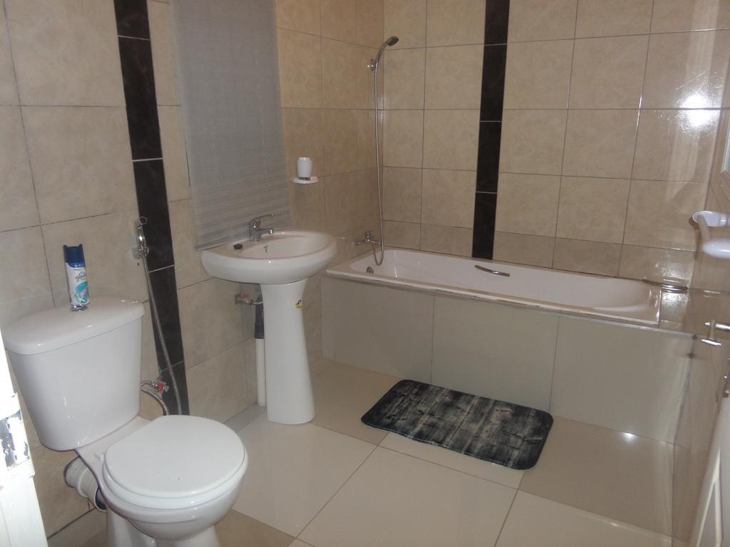 Tshedza Guest House Pretoria Bagian luar foto