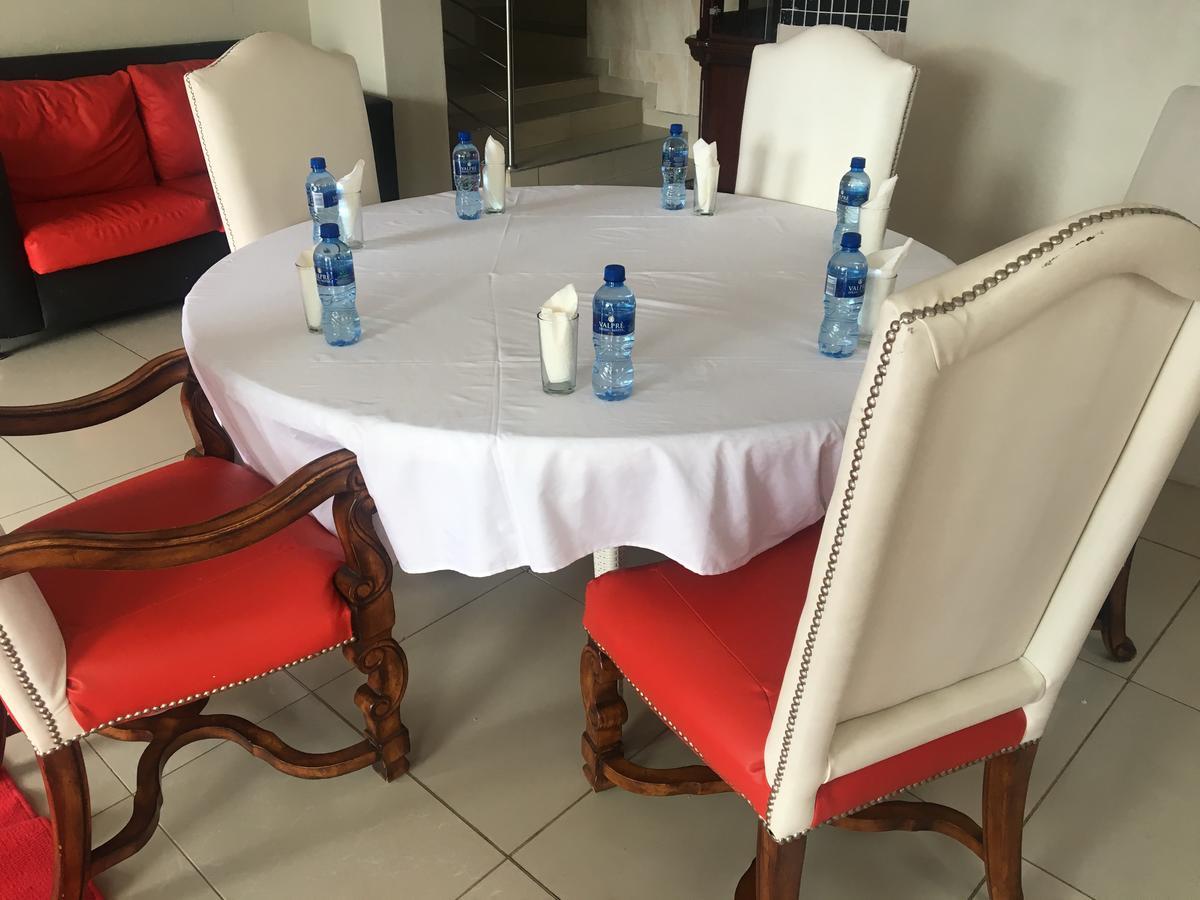 Tshedza Guest House Pretoria Bagian luar foto